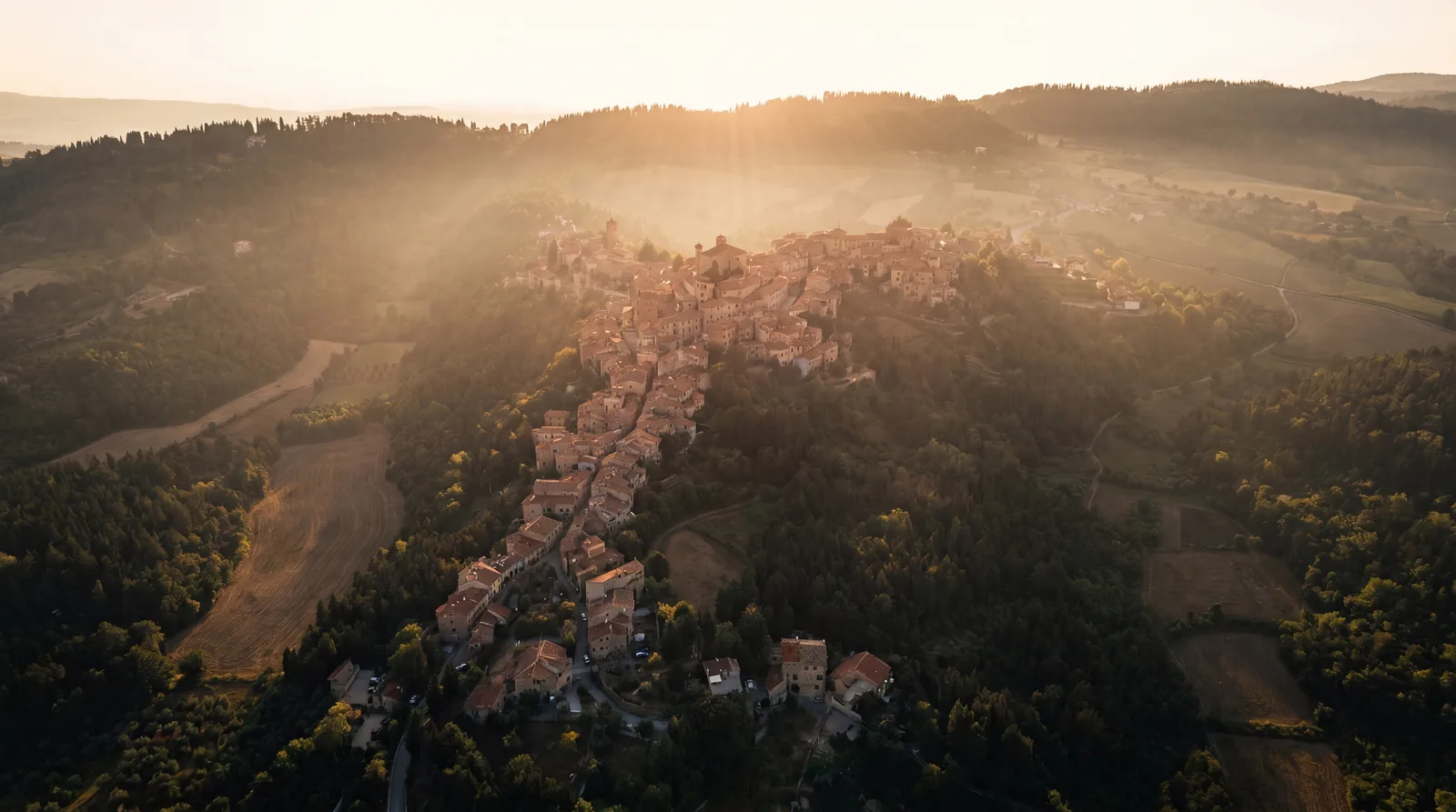 L'alba sulle colline del Monferrato