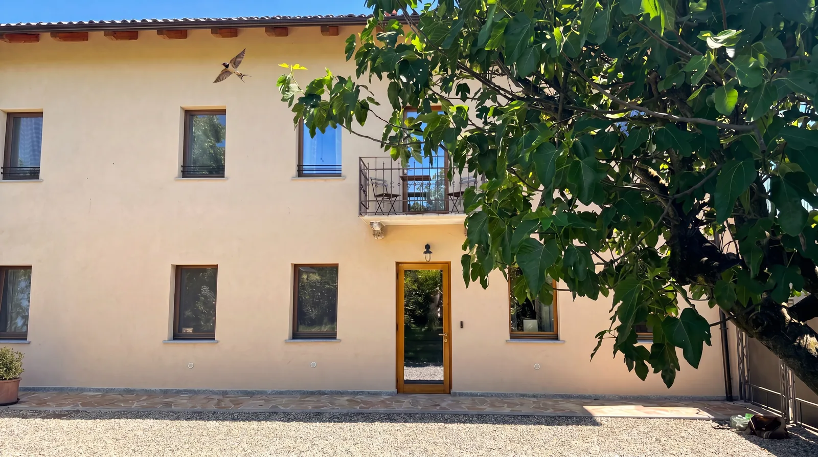 Il balconcino in ferro battuto — Il Boscheto